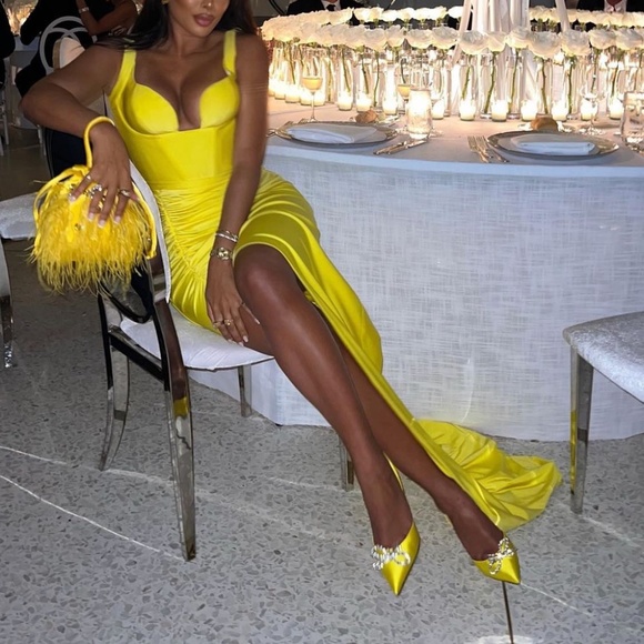 Lia Stublla Custom Yellow Gown - Picture 1 of 5